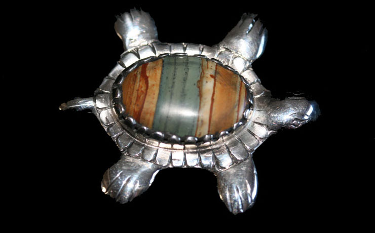 turtle broach